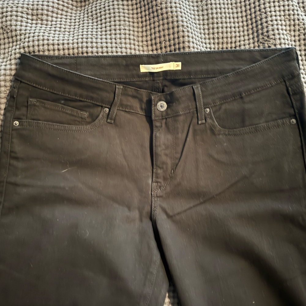 Levi’s Skinny 711 in Black Size 31